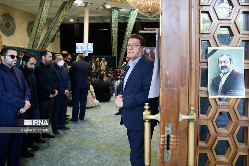 عکس/ حضور چهرهها در تشییع پیکر "عماد افروغ"