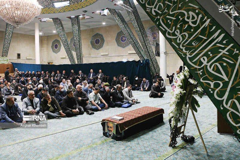 عکس/ حضور چهرهها در تشییع پیکر "عماد افروغ"