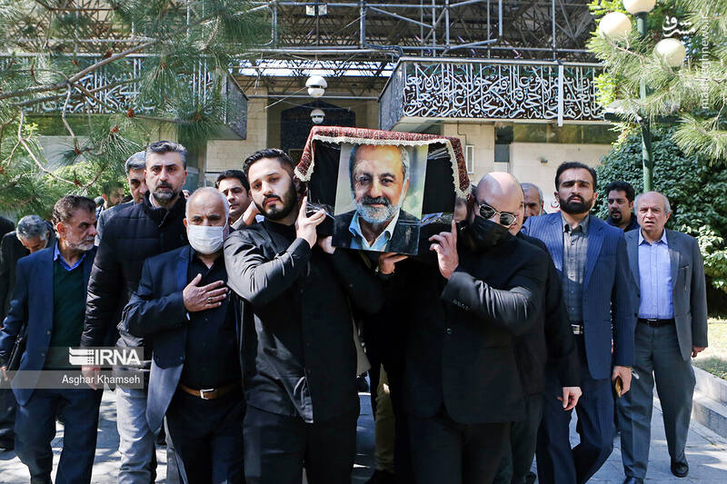 عکس/ حضور چهرهها در تشییع پیکر "عماد افروغ"