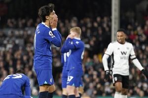 ادامه تیرهروزیهای آبیهای لندن / جدال لفظی مالک آمریکایی با هواداران + عکس