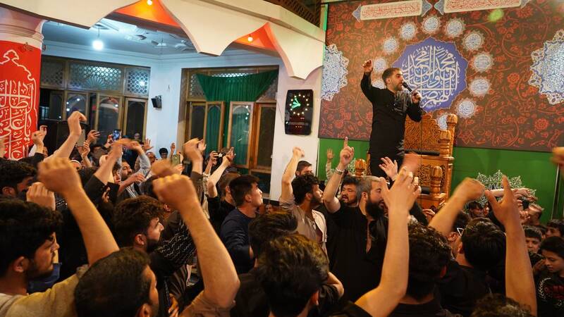 استقبال ۵ هزار نفری افغانستانیها از مداح سرشناس ایرانی در کابل +فیلم