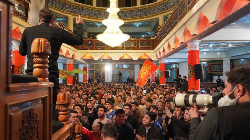 استقبال ۵ هزار نفری افغانستانیها از مداح سرشناس ایرانی در کابل +فیلم