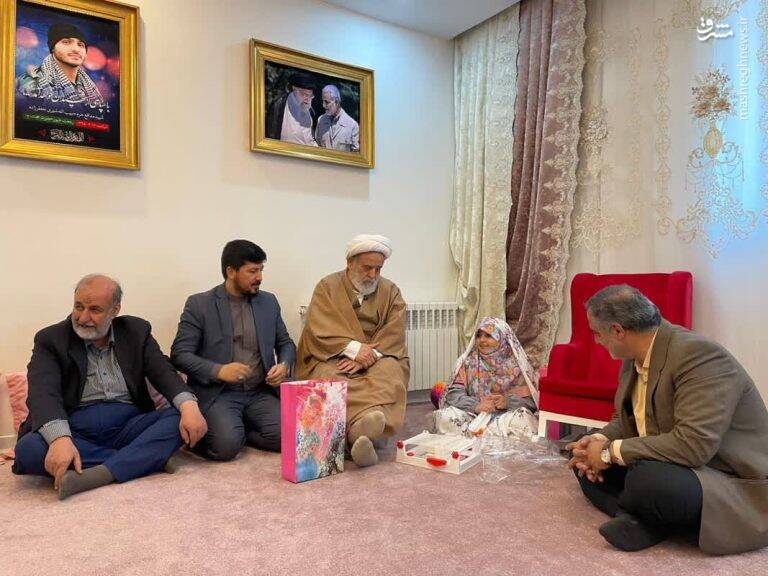 حضور استاد حسین انصاریان در منزل شهید حبیبالله شیری جعفرزاده + تصاویر