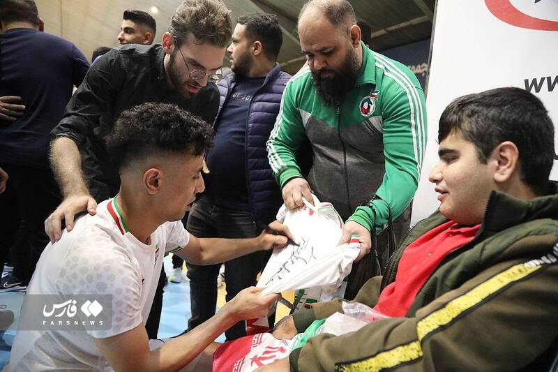 اقدام شایسته ستاره ایران پس از شکست ازبکها +عکس