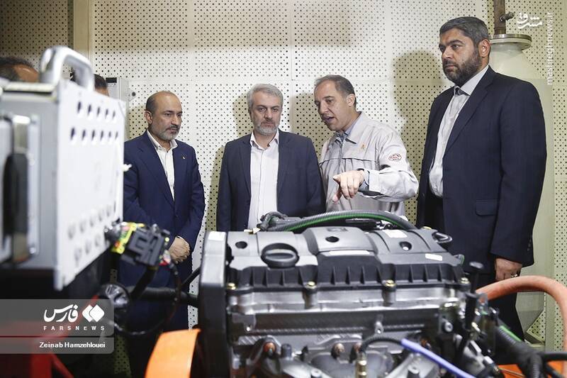 آئین رونمایی از خط تولید و موتورME۱۶ با حضور سیدرضا فاطمی امین وزیر صنعت،معدن و تجارت و جمعی از نمایندگان مجلس برگزار شد.