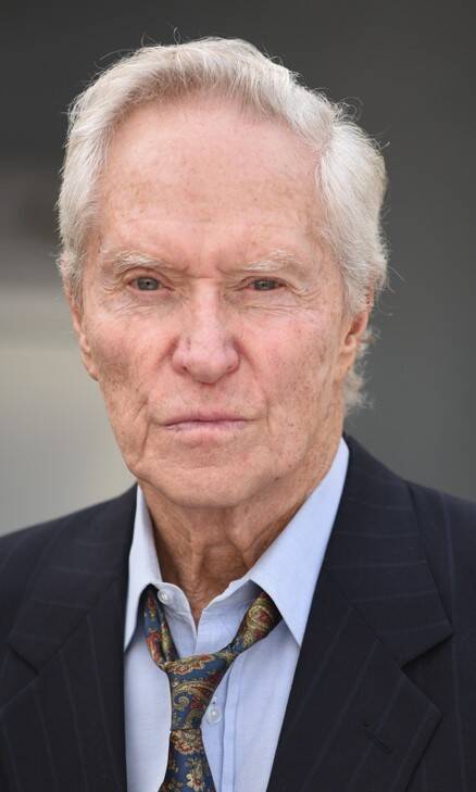 ویدیویی جنجالی از رییسجمهور آمریکا دوباره جنجال به پا کرد/آیا جو بایدن یک هنرپیشهی نقابپوش است؟+عکس و فیلم