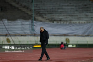 روزه سکوت «ساکت» مقابل اتهامات تبانی