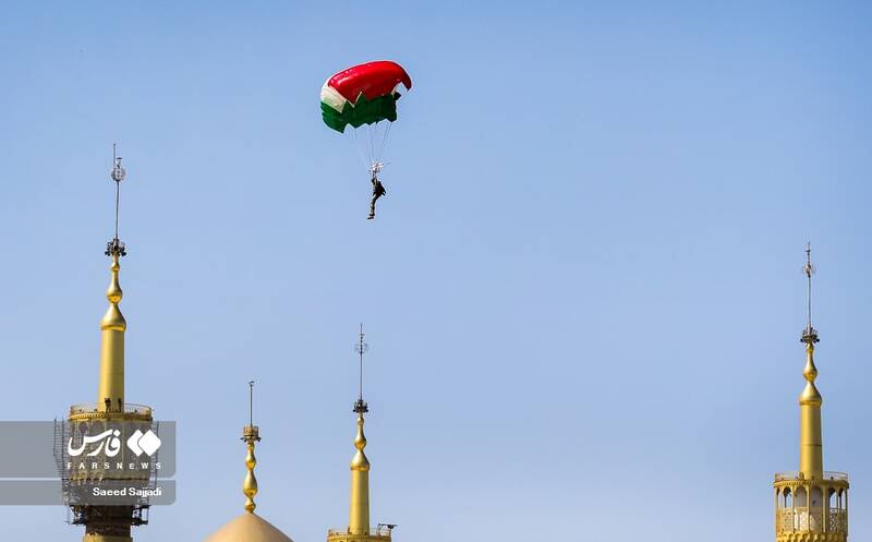 قدرتنمایی ارتش با تجهیزات پیشرفته نظامی/ رژه اقتدار جنگندهها و پهپادهای نیروی هوایی در آسمان تهران