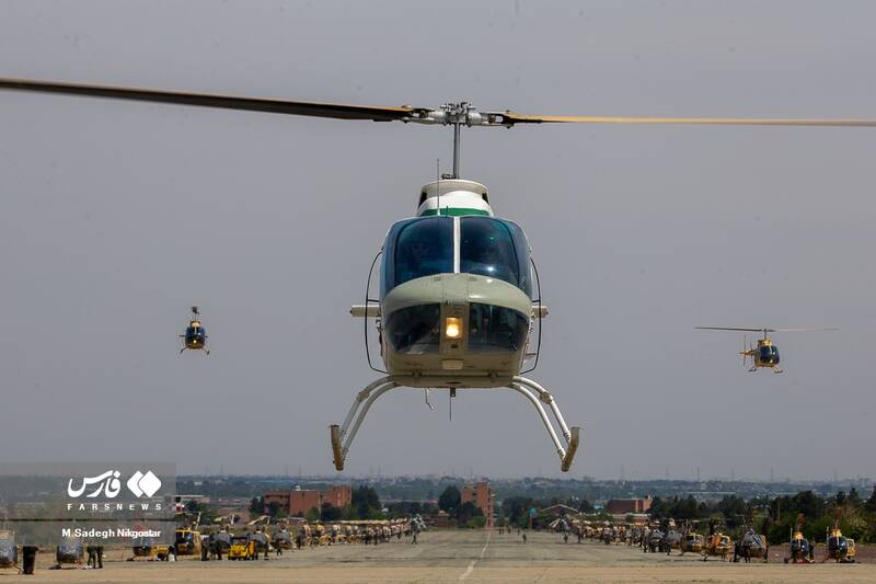 قدرتنمایی ارتش با تجهیزات پیشرفته نظامی/ رژه اقتدار جنگندهها و پهپادهای نیروی هوایی در آسمان تهران