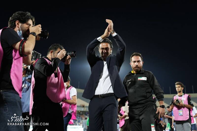 استقلال واقعی تیم ساپینتو است تیم مجیدی فقط میخواست نبازد/ پرسپولیسیها نمیدانند چه کسی را باید بگیرند/ دربی ۱۵هزار نفری خجالت آور است