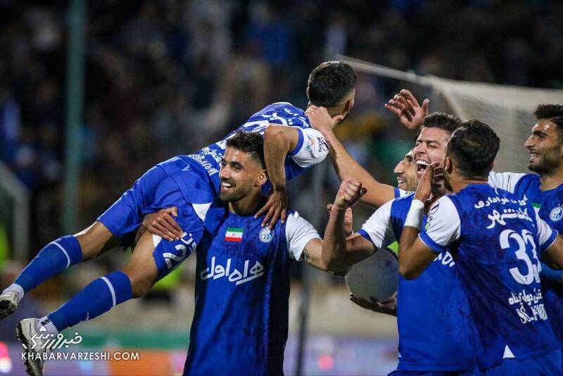 استقلال واقعی تیم ساپینتو است تیم مجیدی فقط میخواست نبازد/ پرسپولیسیها نمیدانند چه کسی را باید بگیرند/ دربی ۱۵هزار نفری خجالت آور است