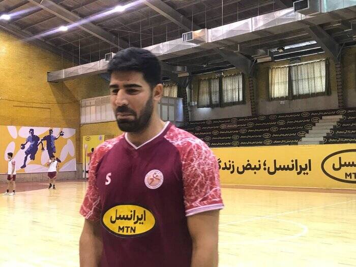 واکنش جالب بازیکنان تیم ملی هندبال به اخلاق سرمربی/ وسلین سختگیر و بسیار جدی است