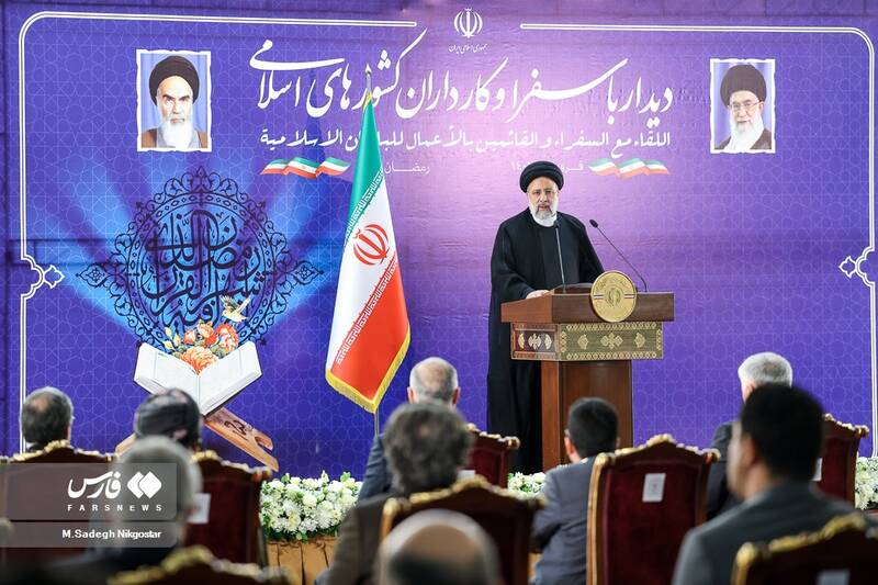دیدار سفرا و کارداران کشورهای اسلامی با رئیس جمهور