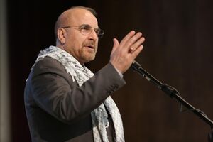 تمرکززدایی فرصت ها را برای اندیشه های خلاق فراهم میکند / ایران جزو 10 کشور برتر دنیا در حوزه فن آوری و قدرت بازدارندگی است