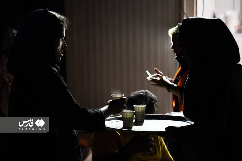 اجابت دعای شیخ حسین انصاریان در پاتوق کارتن خواب ها!