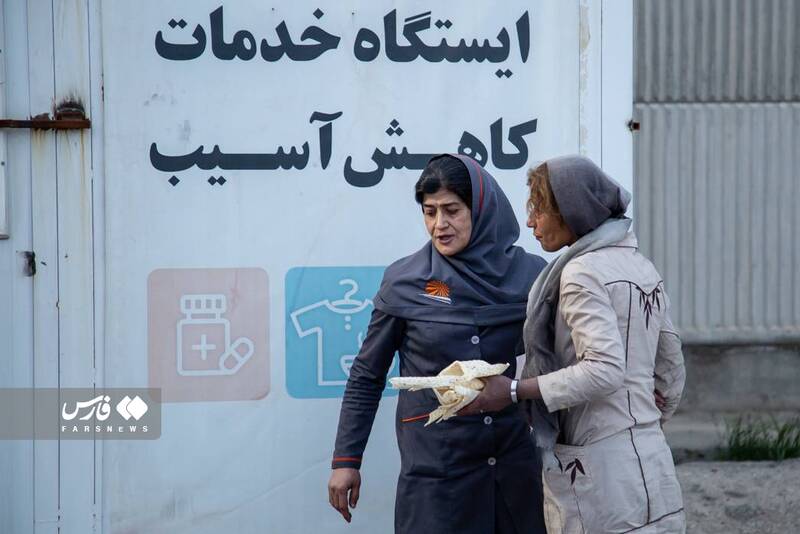 اجابت دعای شیخ حسین انصاریان در پاتوق کارتن خواب ها!