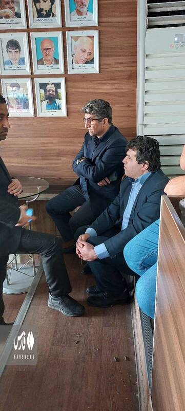 درگیری کاپیتان استقلال با یک مامور و حضور درویش در جایگاه خبرنگاران/ از قیمت عجیب رنگ آمیزی صورت و بلیت نجومی تا حضور تماشاگران بدون بلیت +عکس و فیلم