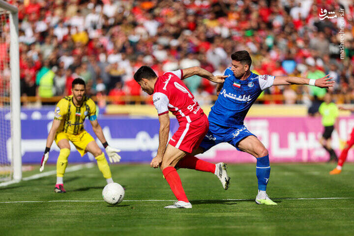 پرسپولیس فاتح دربی ۱۰۰/ یحیی با تعویض طلایی رویای قهرمانی استقلال را کمرنگ کرد +عکس