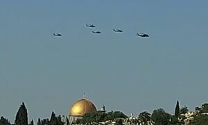 گشت زنی بالگردهای نظامی اسرائیل بر فراز مسجدالاقصی