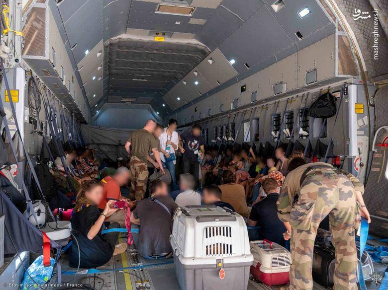 مستقر شدن شهروندان فرانسوی در هواپیما و انتظار برای خروج از سودان