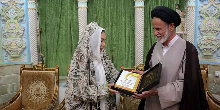 سفیر بولیوی در حرم مطهر حضرت معصومه(س) حضور یافت+ عکس