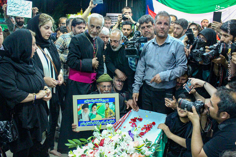 عکس/وداع با پیکر شهید آشوری «جانی بِت اوشانا»