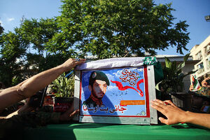 یادبود شهید "جانی بت اوشانا" در آرامستان ساورا اسلامشهر