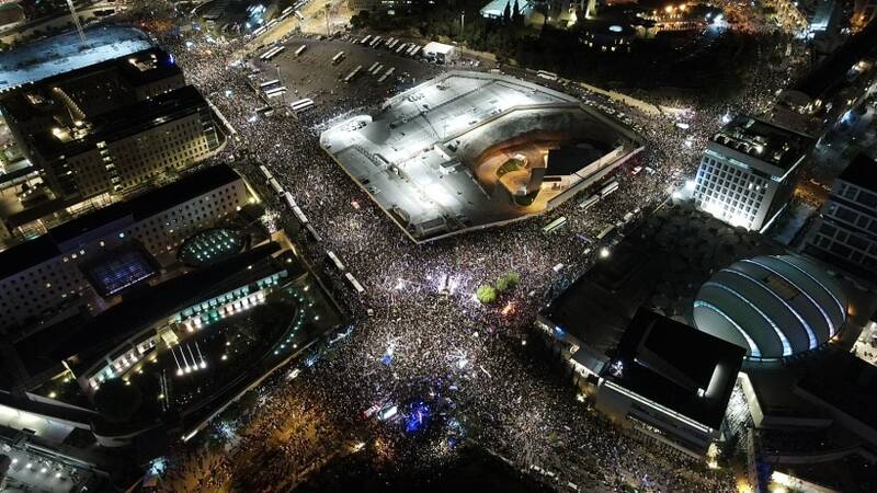 دومین تظاهرات حامیان دولت نتانیاهو/ ۲۰۰ هزار صهیونیست در حمایت از دولت نتانیاهو در قدس اشغالی تجمع کردند + عکس و فیلم