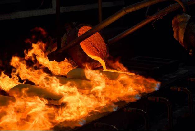 تقویت دلار قیمت طلا را ۵ دلار کاهش داد