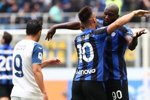 فرش قرمز اینتر برای قهرمانی ناپولی / چشمک سهمیه لیگ قهرمانان به نراتزوری