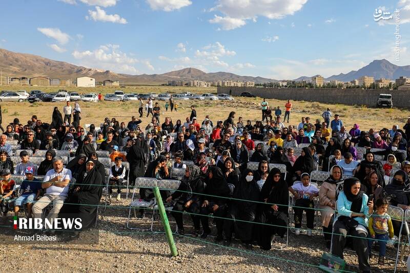 عکس/ آئین سنتی پهلوانی بیل گردانی نیم ور