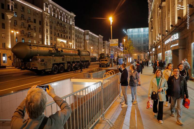 حضور موشک بالستیک قاره پیما یارس در تمرین یک رژه نظامی در میدان سرخ مسکو _ روسیه