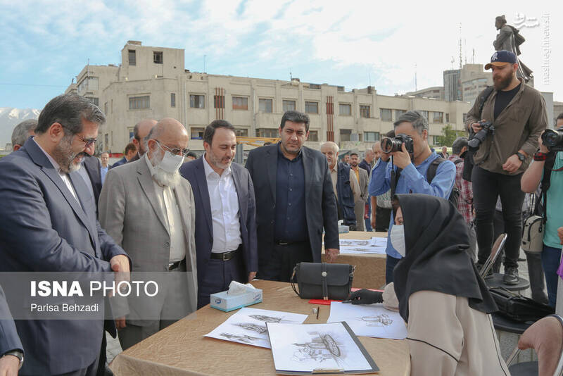 عکس/ رونمایی از بزرگترین مجسمه برنزی پایتخت