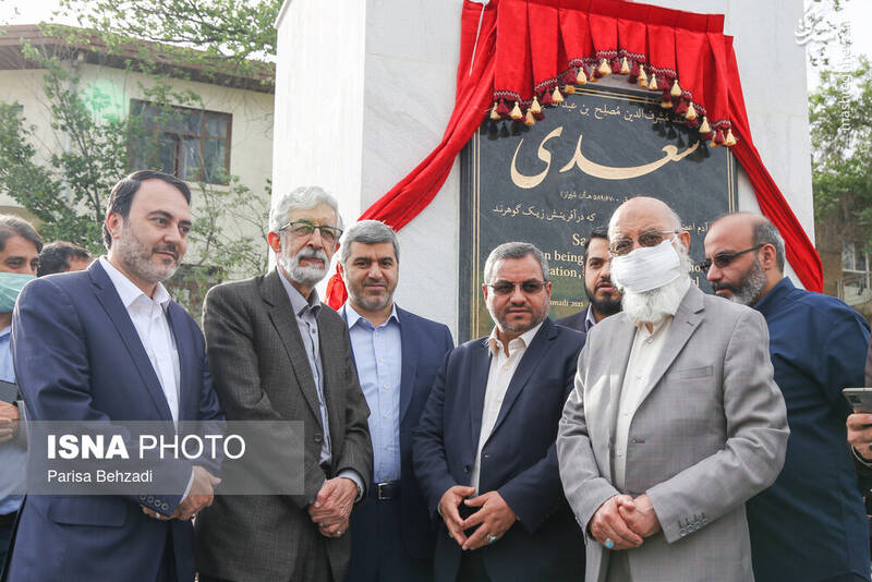 عکس/ رونمایی از بزرگترین مجسمه برنزی پایتخت