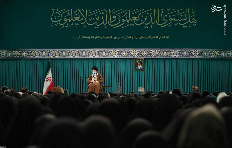 عکس/ دیدار جمعی از معلمان با رهبر انقلاب