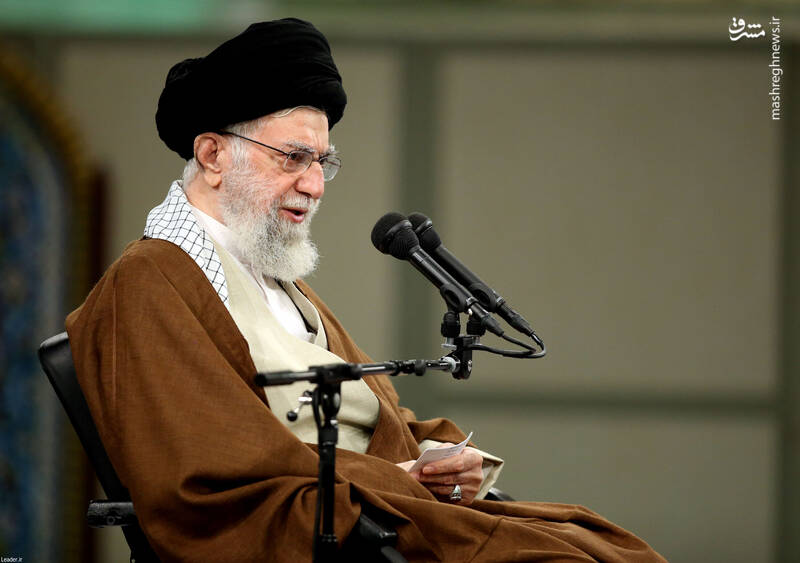 عکس/ دیدار جمعی از معلمان با رهبر انقلاب