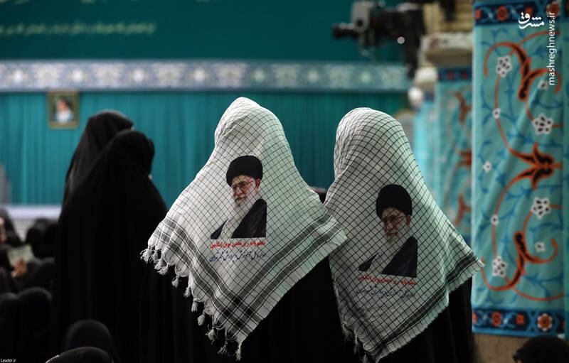 عکس/ دیدار جمعی از معلمان با رهبر انقلاب