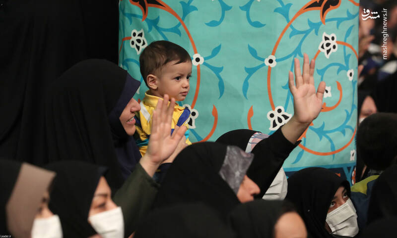 عکس/ دیدار جمعی از معلمان با رهبر انقلاب