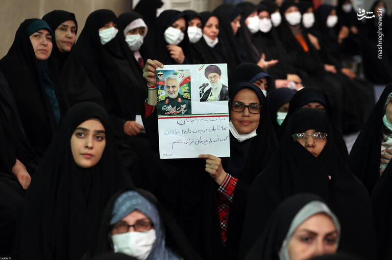 عکس/ دیدار جمعی از معلمان با رهبر انقلاب