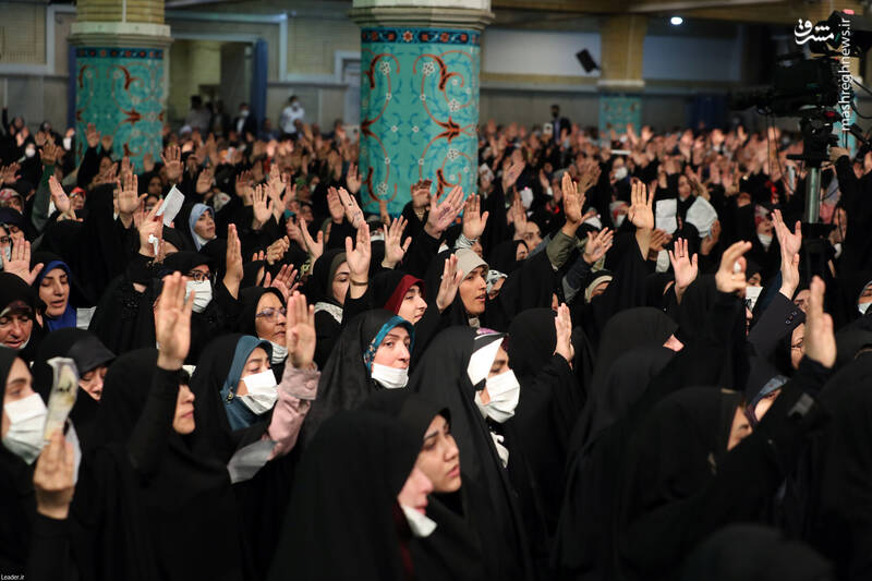 عکس/ دیدار جمعی از معلمان با رهبر انقلاب