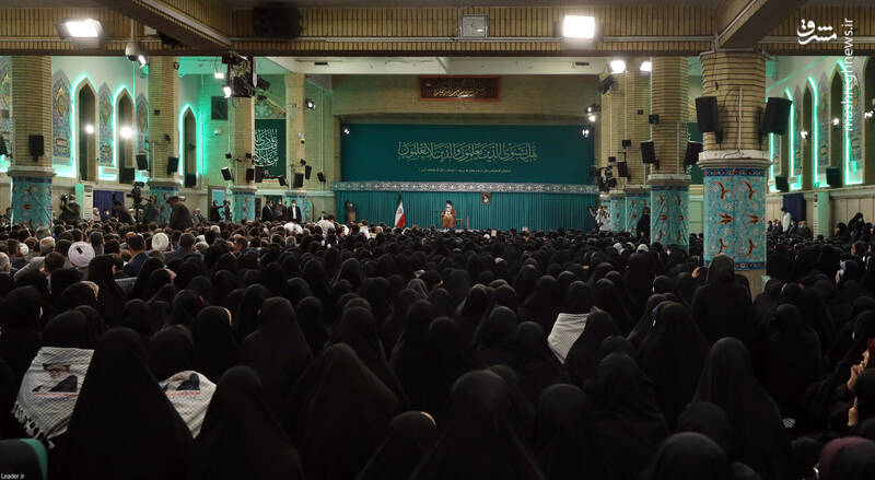 عکس/ دیدار جمعی از معلمان با رهبر انقلاب