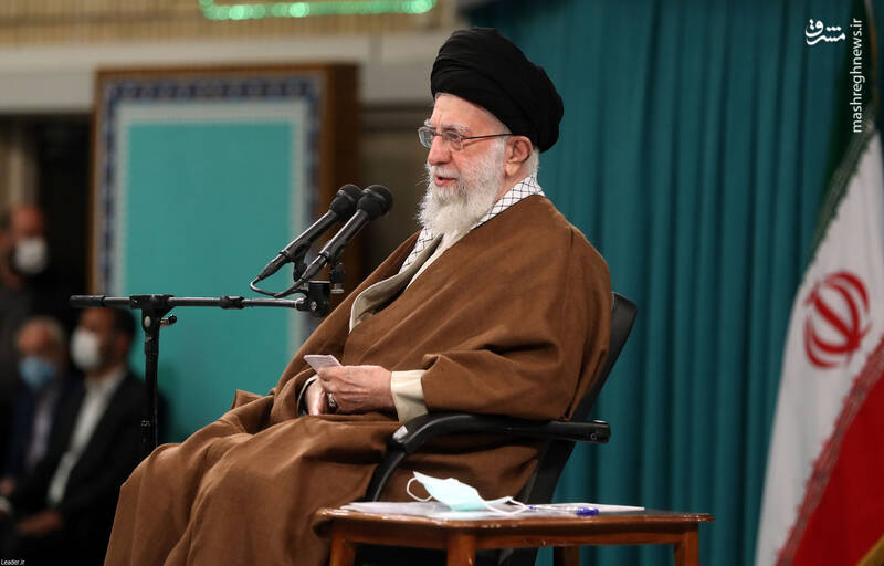 عکس/ دیدار جمعی از معلمان با رهبر انقلاب