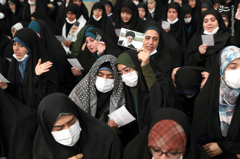 عکس/ دیدار جمعی از معلمان با رهبر انقلاب