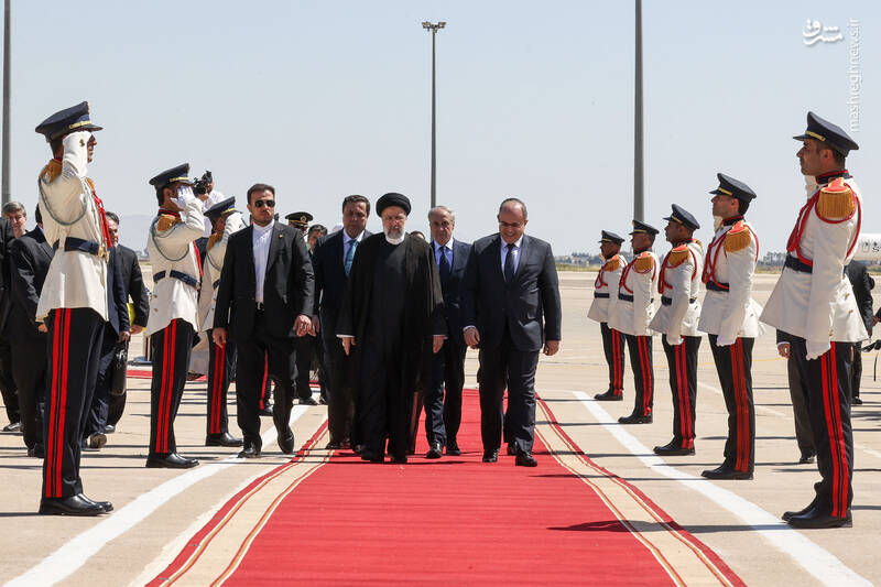 ورود رئیس جمهور به فرودگاه دمشق