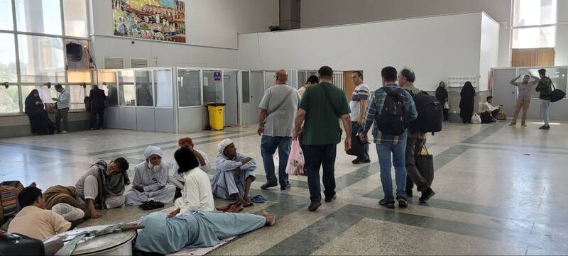 ازدحام جمعیت در پی بسته شدن مرزمهران از سوی عراق + فیلم 3