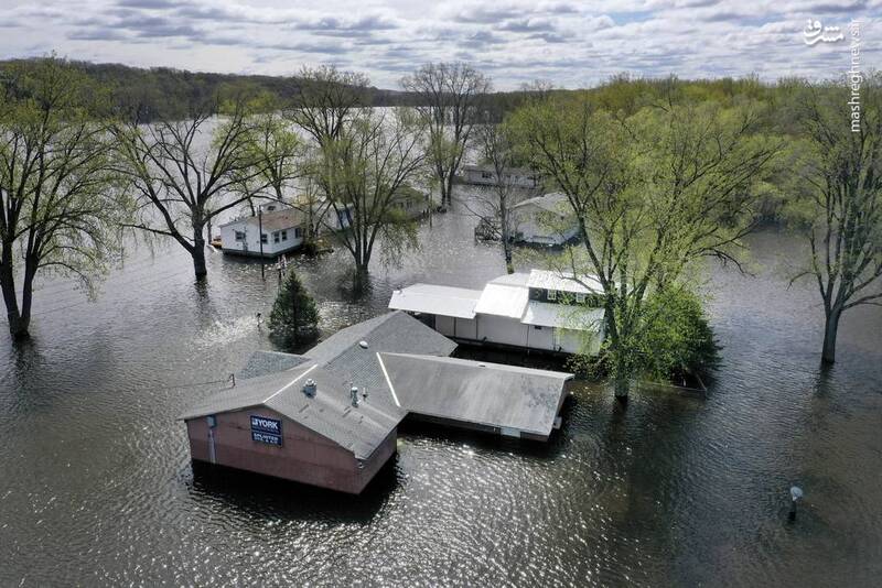 عکس/ طغیان و سیل در ۵ ایالت آمریکا