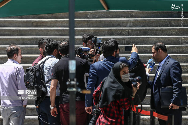 عکس/ وزرای دولت در حیاط دولت