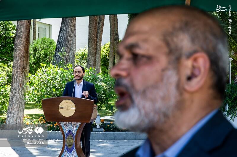 عکس/ وزرای دولت در حیاط دولت