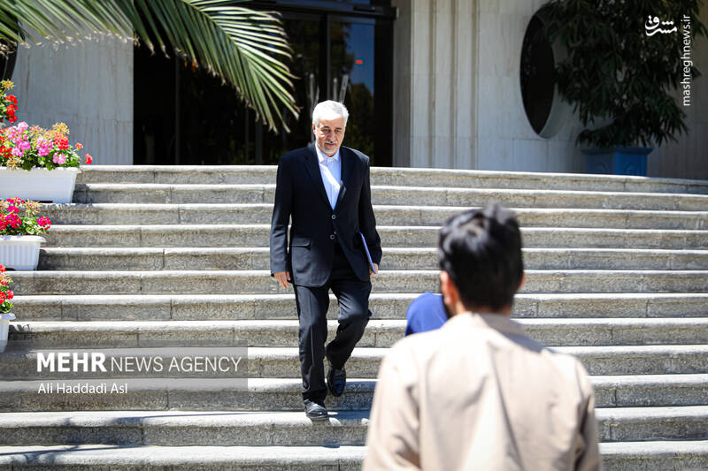 عکس/ وزرای دولت در حیاط دولت