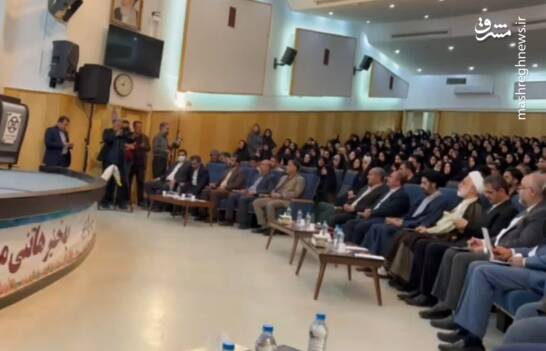 میخواهیم انتقادات و پیشنهادات مردم را بشنویم و در جهت رفع مشکلات گام برداریم/ما مسئولان و کارکنان دستگاه قضایی باید بدانیم که مردم، ولی نعمتان ما هستند و باید تمام را در راستای رفع مشکلات مردم بگذاریم